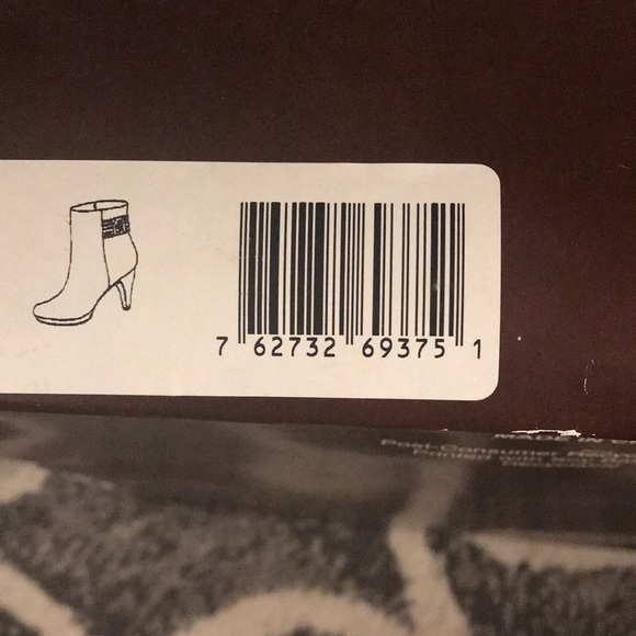 Bandolino suede ankle boots!  Leather/man made upper. BDJAIONE DGY-SU. NWT! - Picture 6 of 6